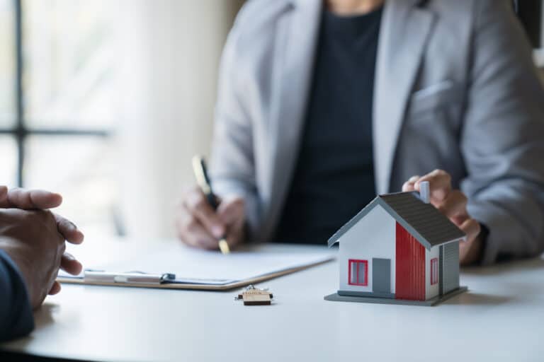 young-asian-home-sales-agents-insurance-agents-a-2025-02-18-07-18-40-utc (1)